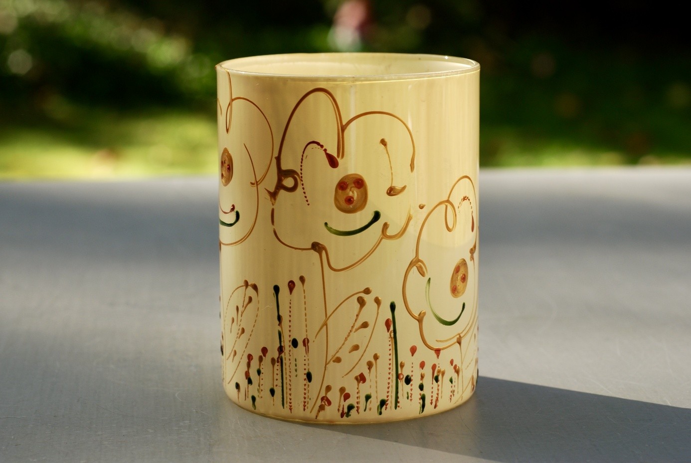 Handgeschilderde cilinder bloemenvaas wit crème