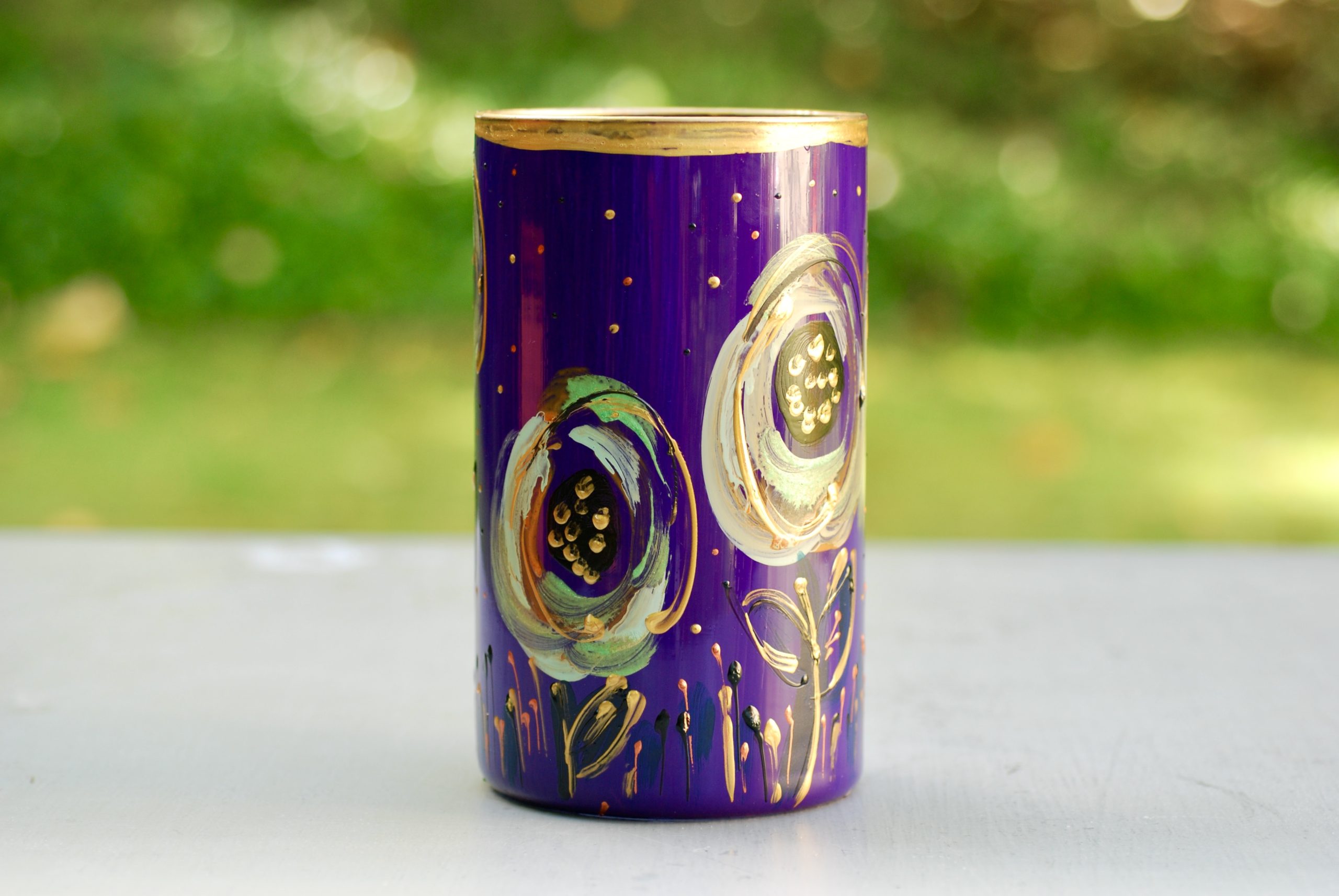 Glazen handbeschilderde cilinder bloemenvaas paars