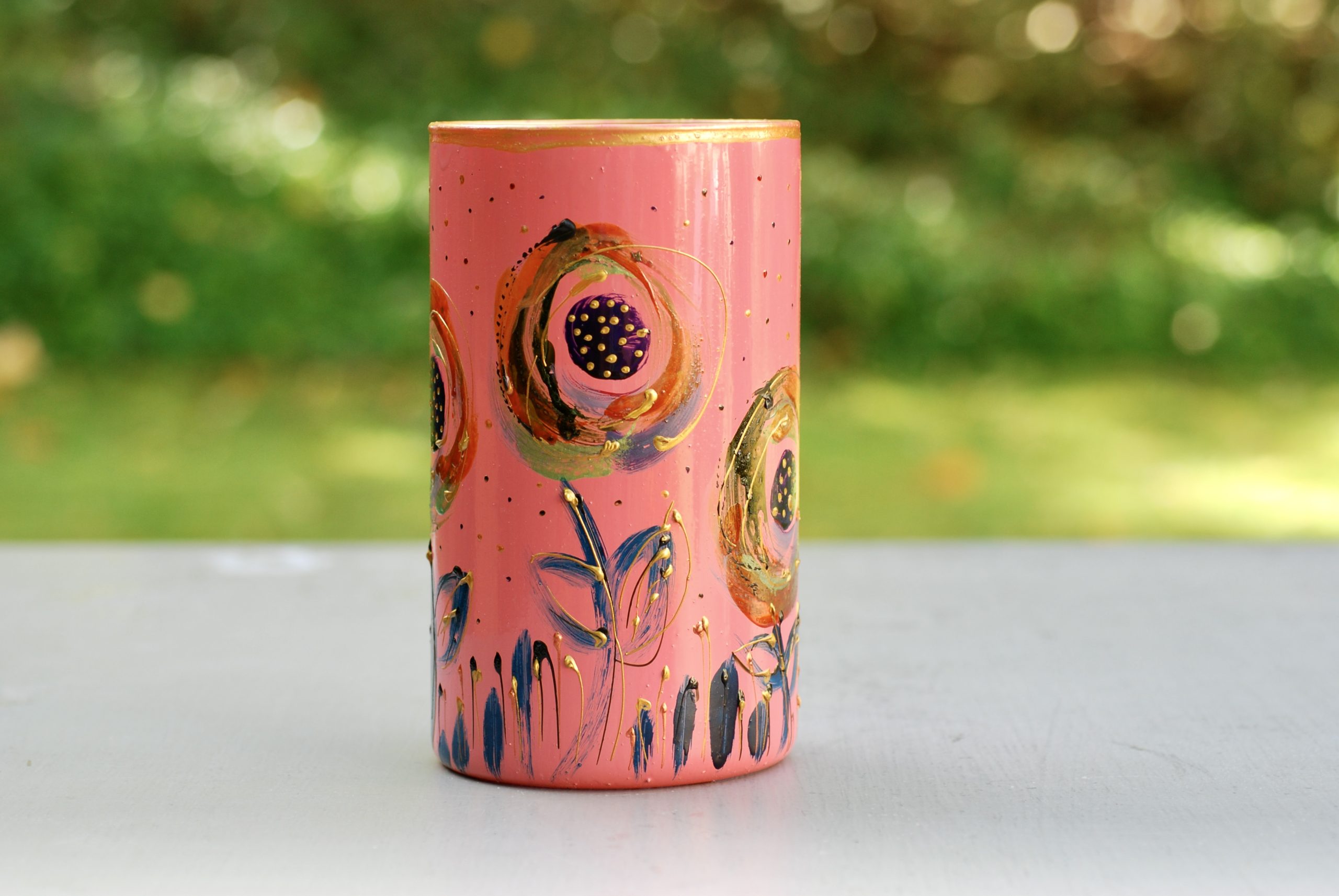 Glazen handbeschilderde cilinder bloemenvaas roze