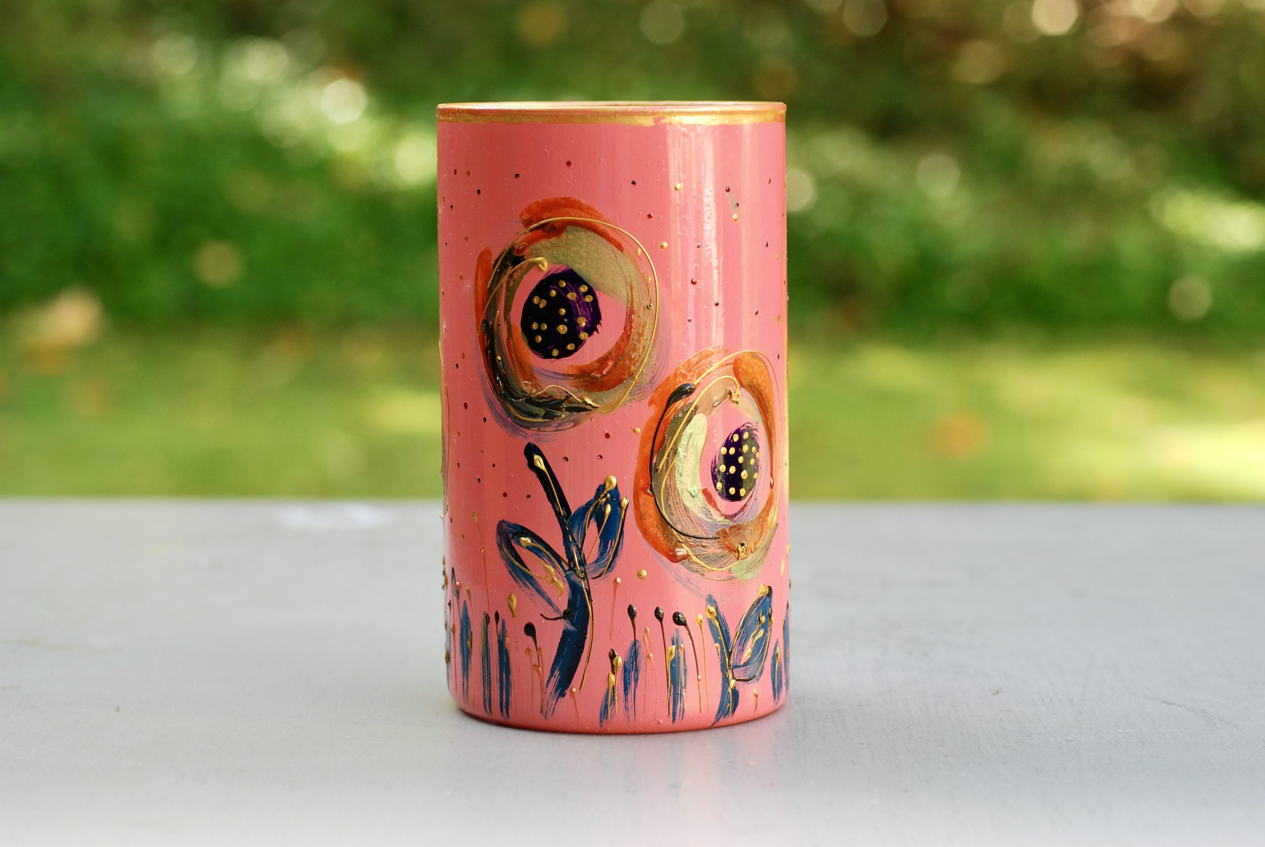 Glazen handbeschilderde cilinder bloemenvaas roze