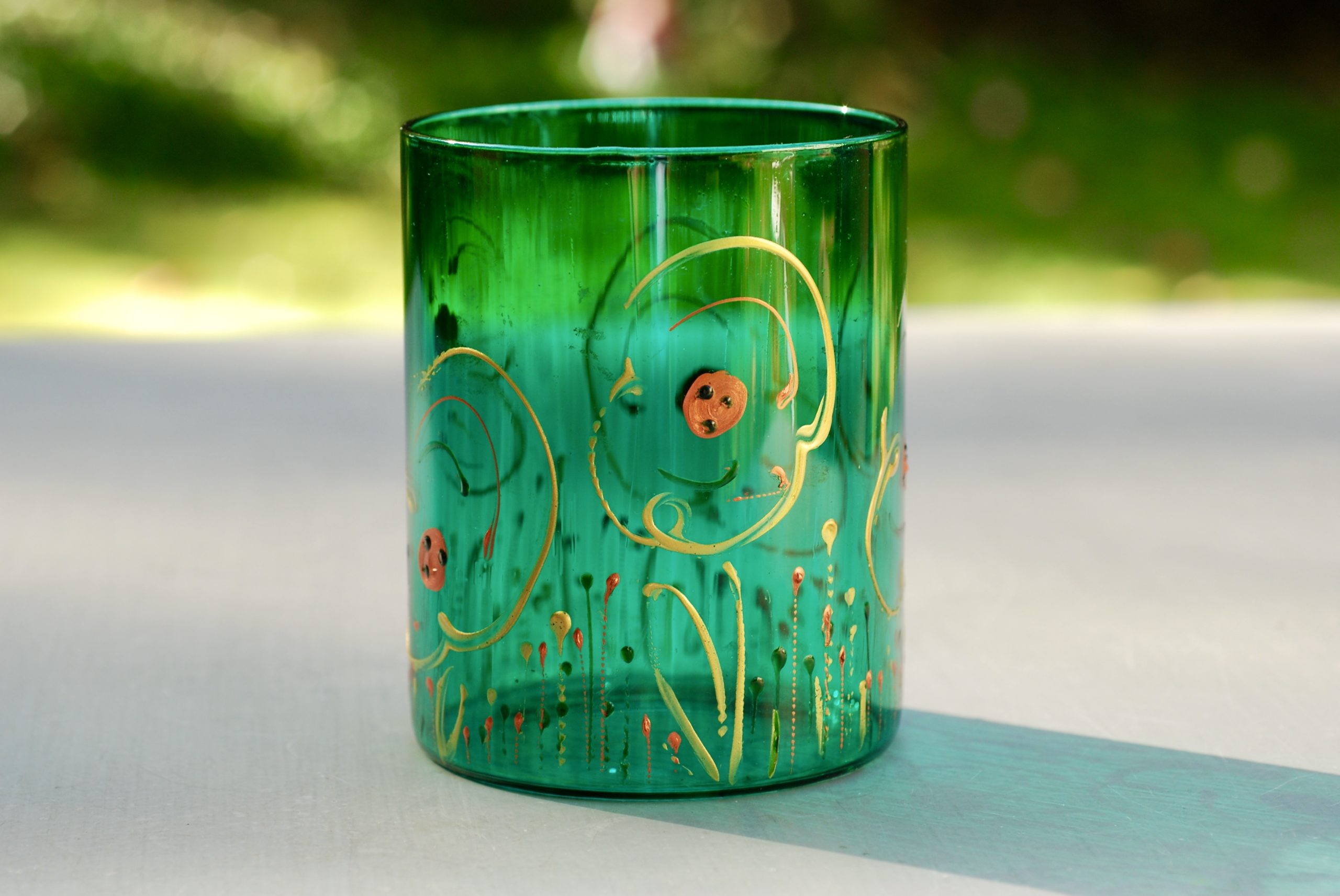 Glazen handgeschilderde bloemenvaas groen