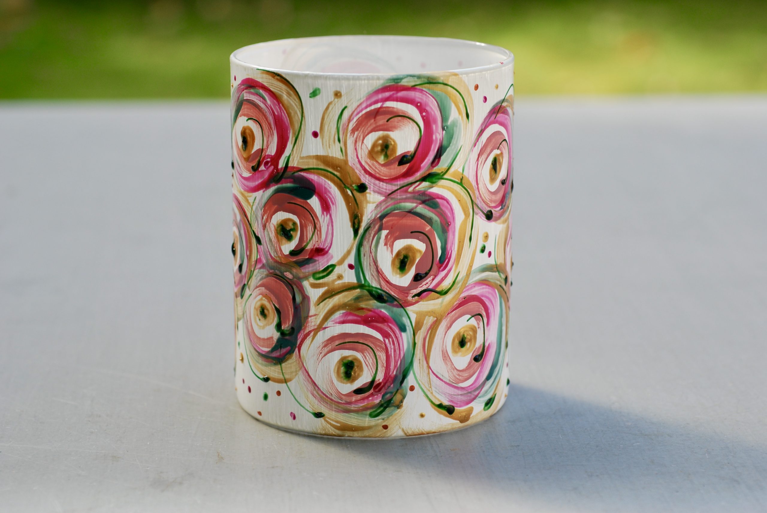 Glazen handgeschilderde bloemenvaas wit