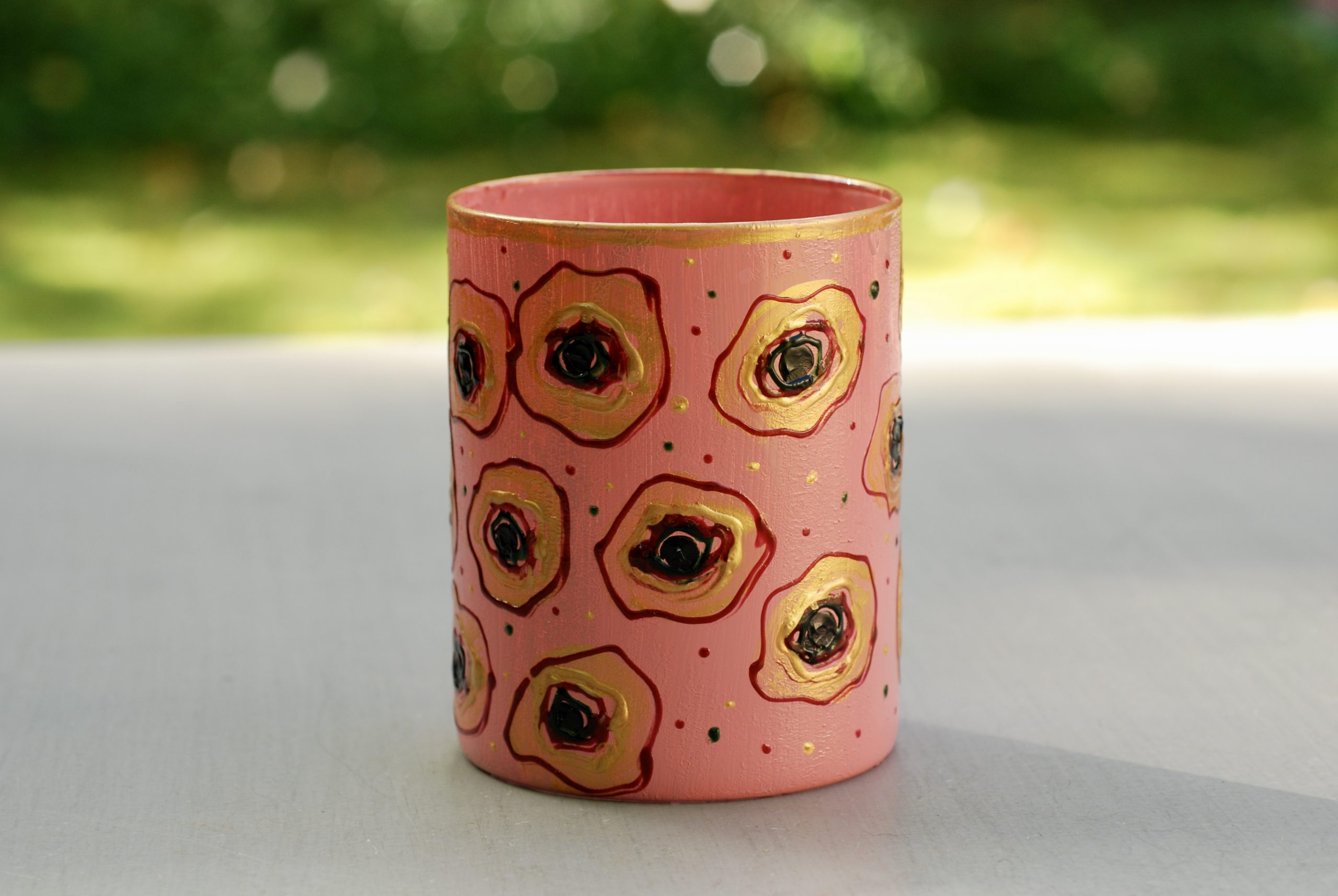 Glazen handgeschilderde bloemenvaas roze